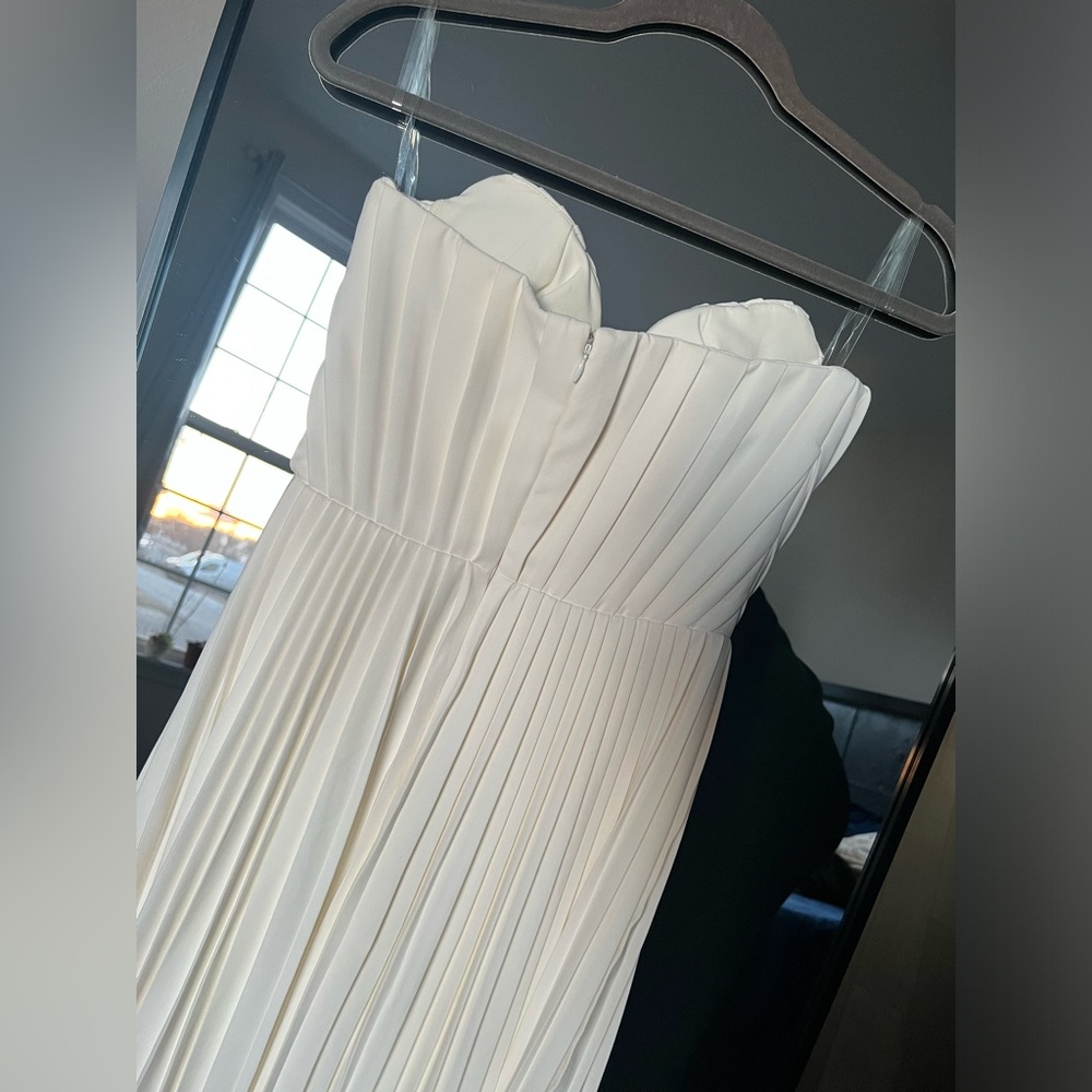 HOUSE OF CB 'Amorata' Ivory Pleated Maxi Dress XS Plus Cup - Picture 7 of 11